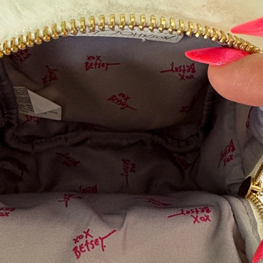 Betsey Johnson White Furry dog Backpack - Picture 11 of 13